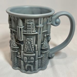 DISNEY Cinderella’s Castle 3-D Mug sculptured- never used- EXCELLENT CONDITION